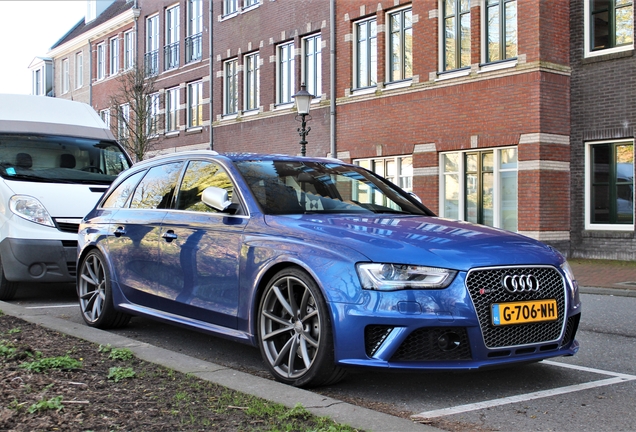 Audi RS4 Avant B8