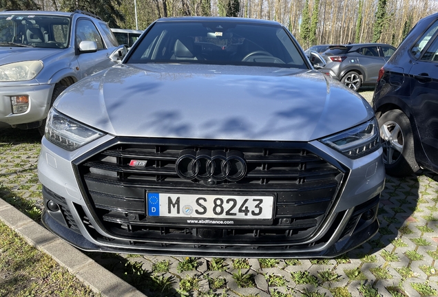 Audi S8 D5