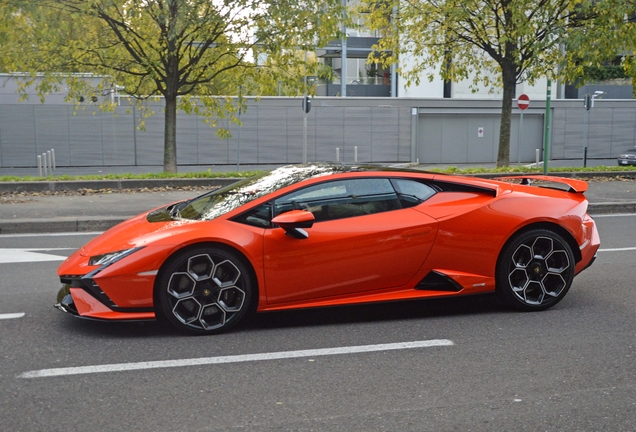 Lamborghini Huracán LP640-2 Tecnica