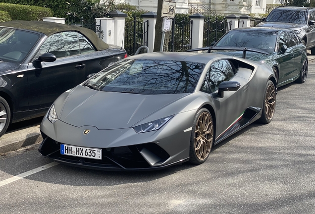 Lamborghini Huracán LP640-4 Performante