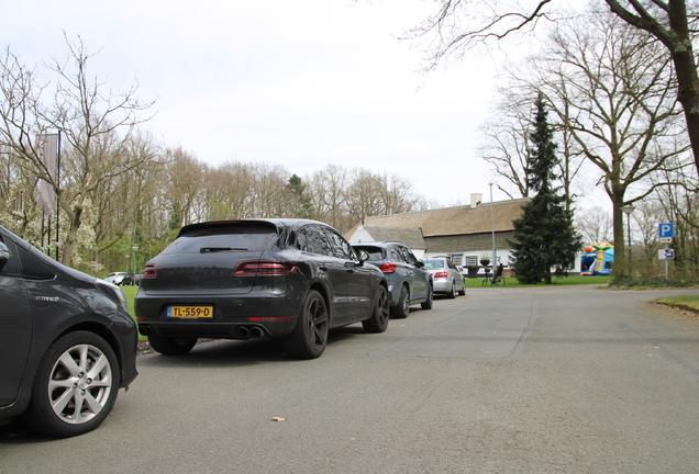 Porsche 95B Macan GTS