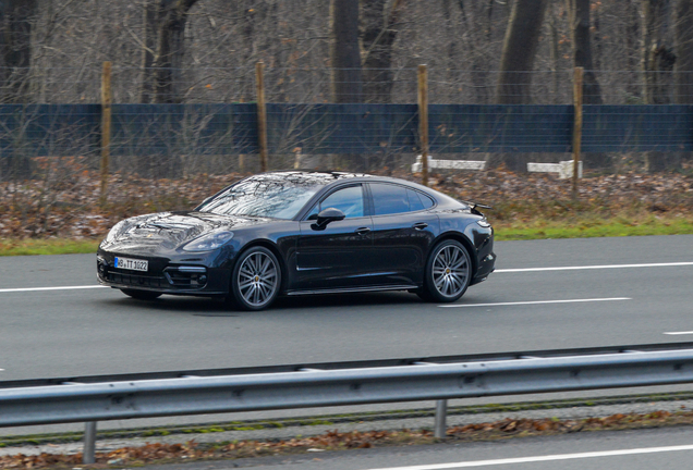 Porsche 971 Panamera Turbo