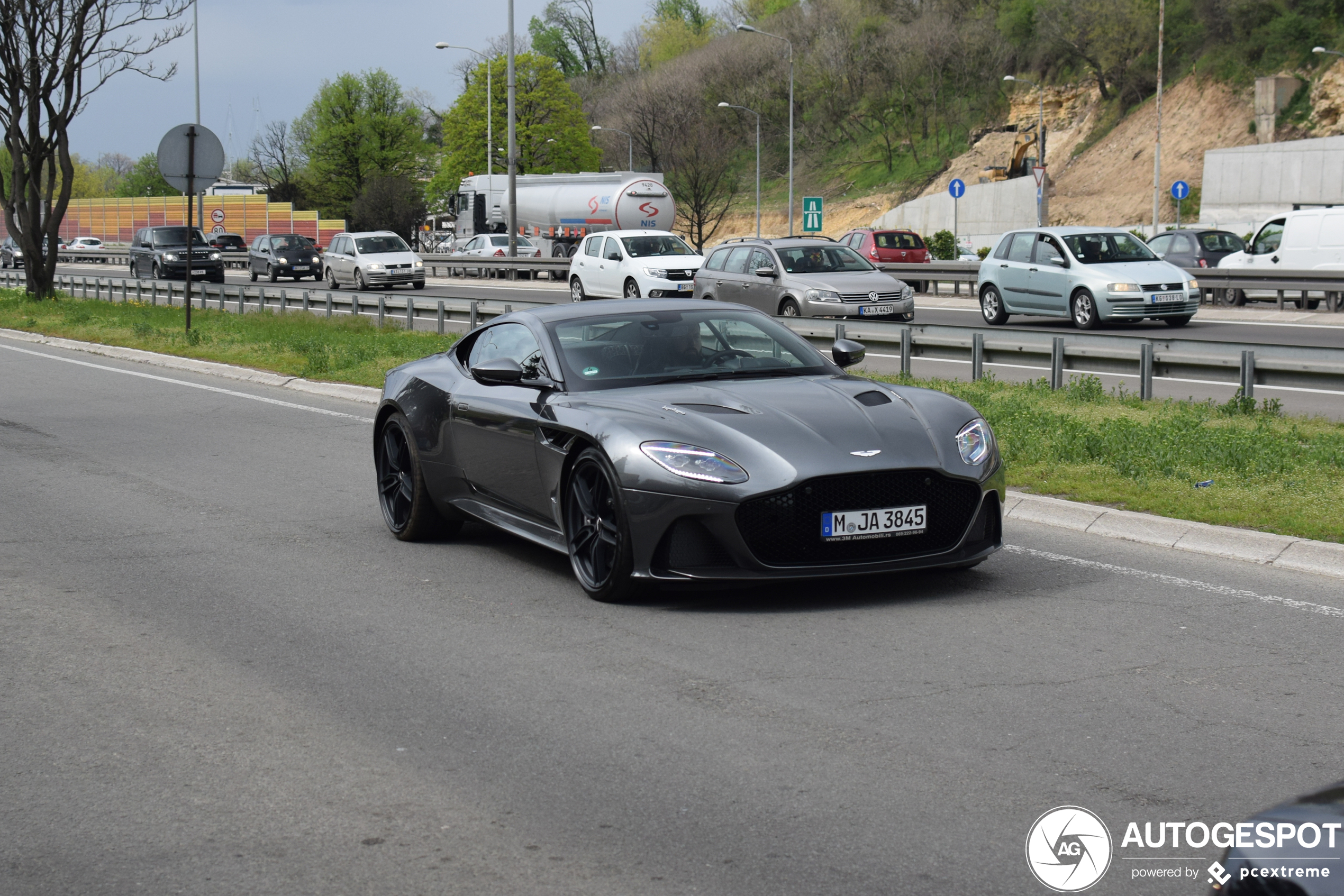 Aston Martin DBS Superleggera