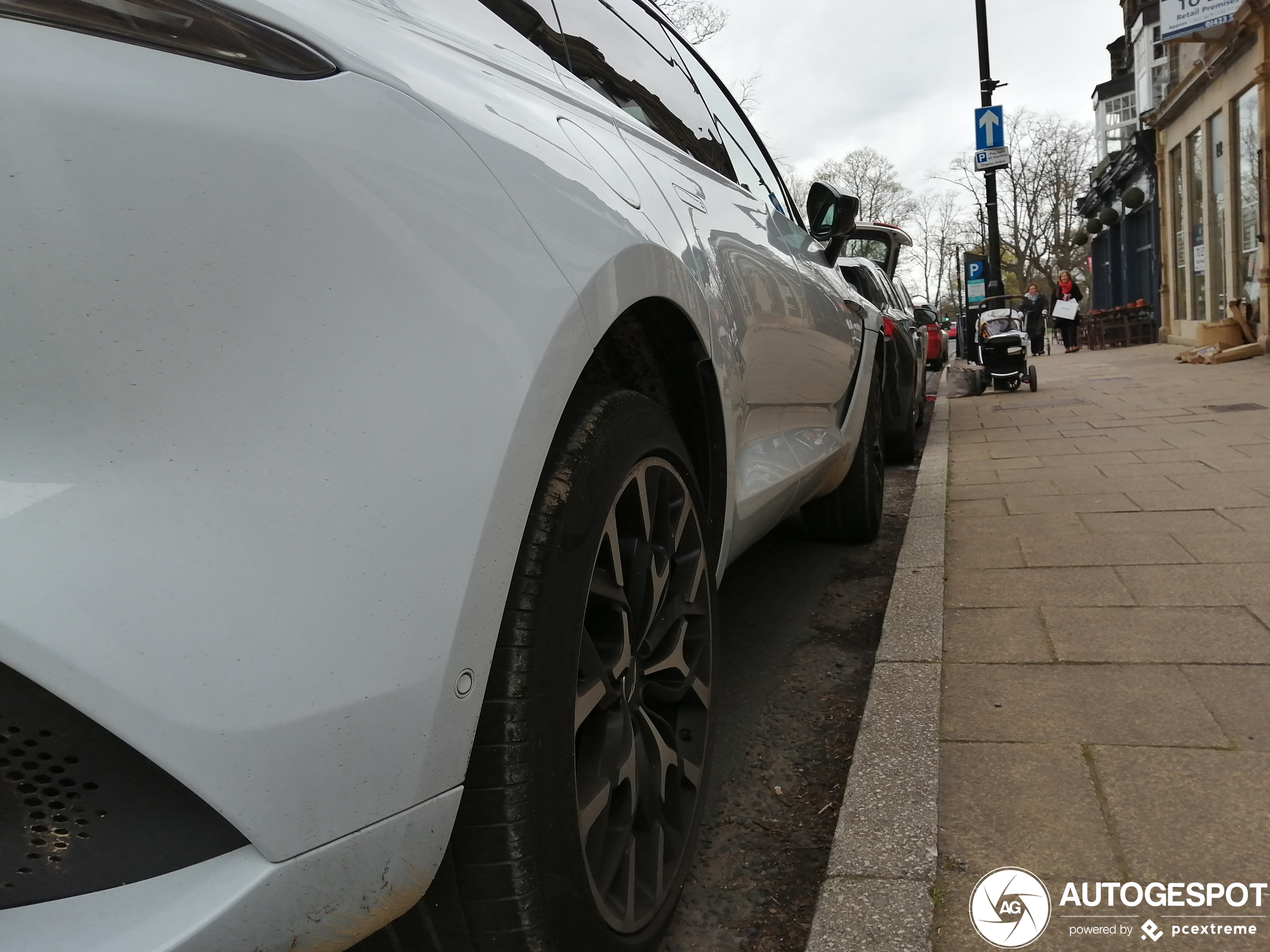 Aston Martin DBX