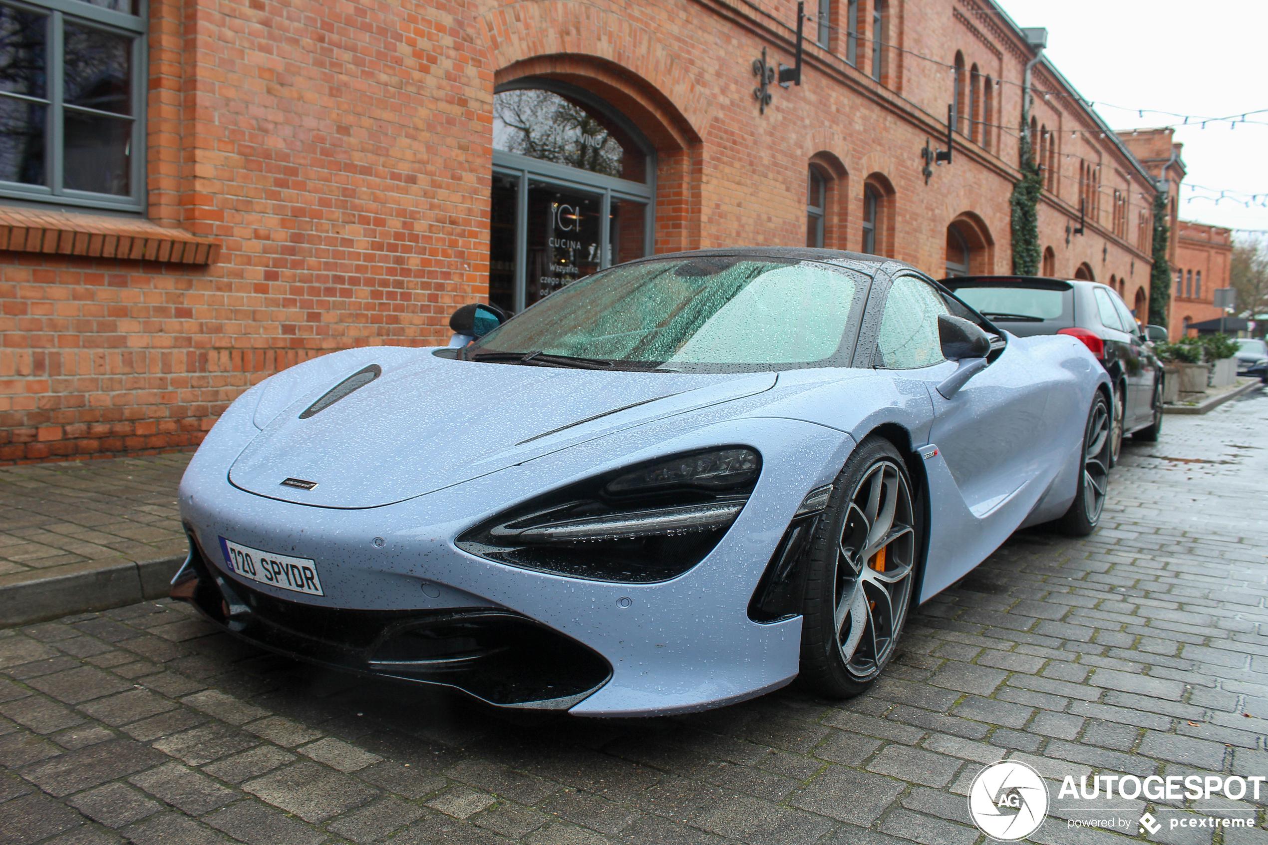 McLaren 720S Spider