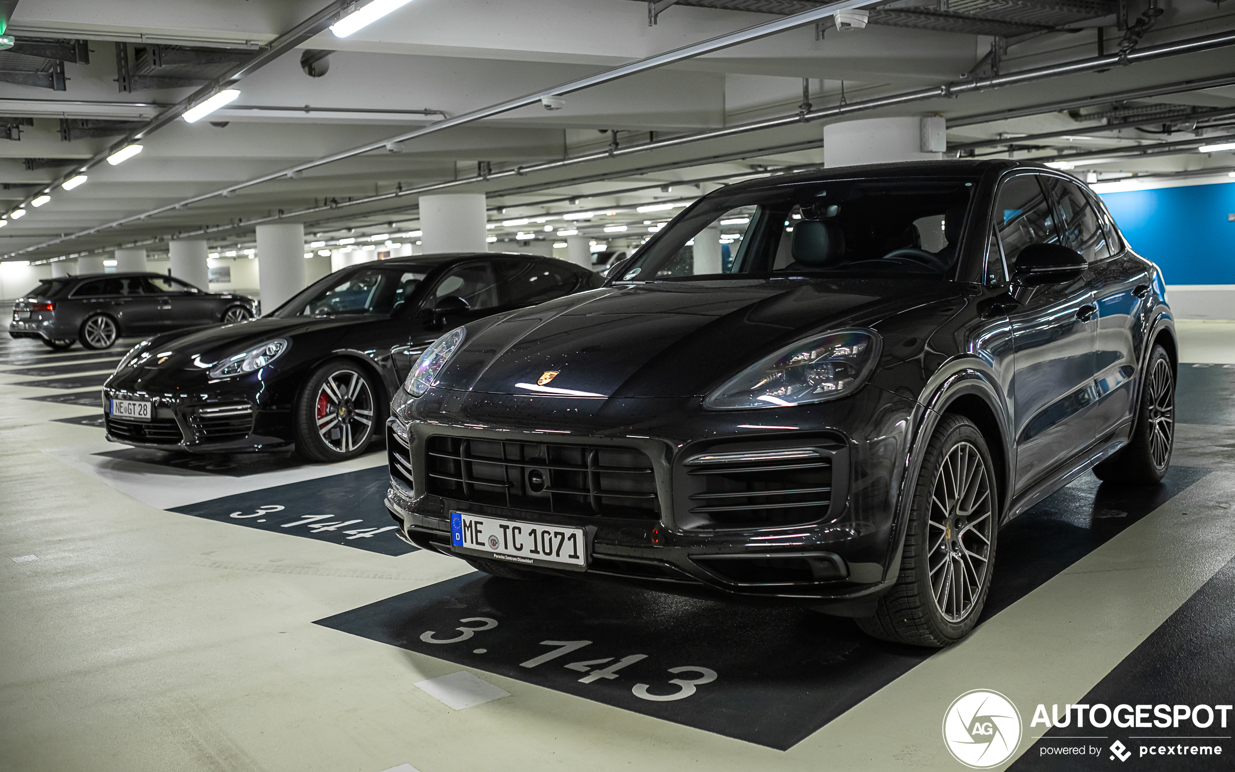 Porsche 9YA Cayenne GTS