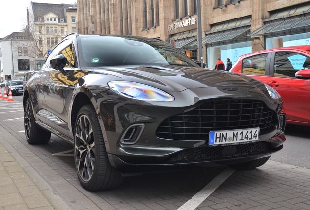 Aston Martin DBX