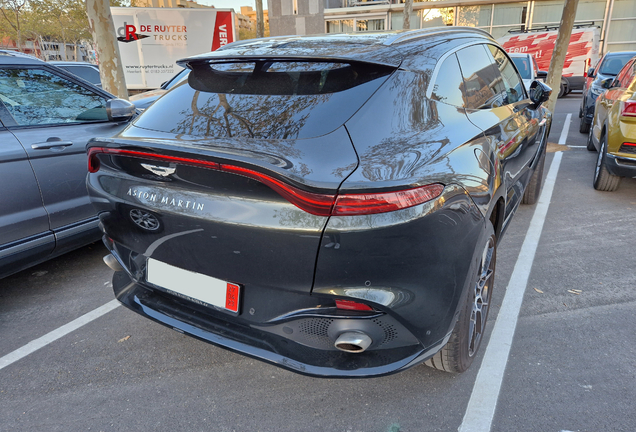 Aston Martin DBX