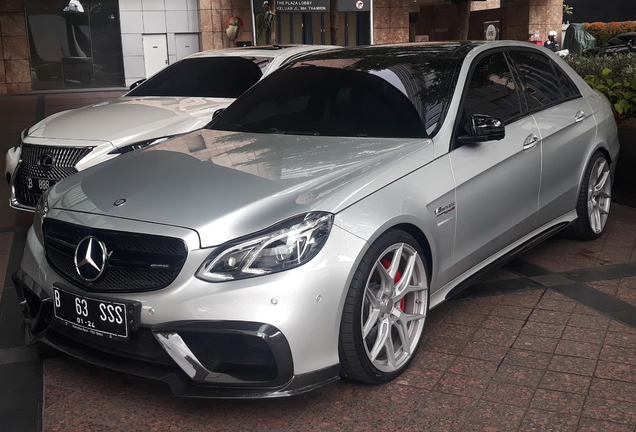 Mercedes-Benz Renntech E 63 AMG W212 V8 Biturbo