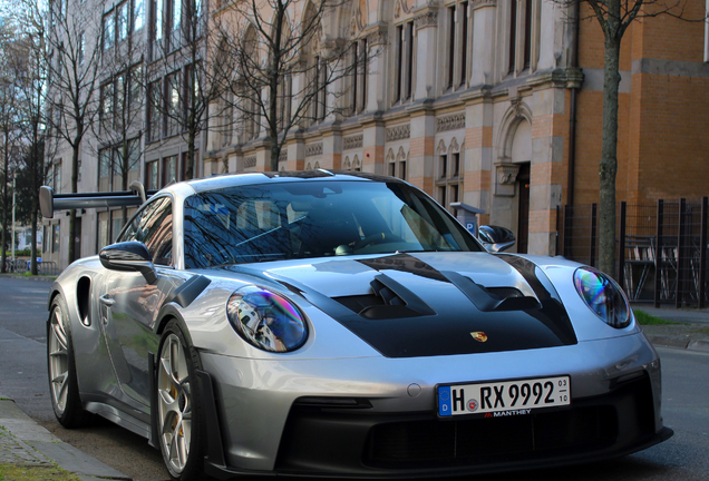 Porsche 992 GT3 RS Weissach Package