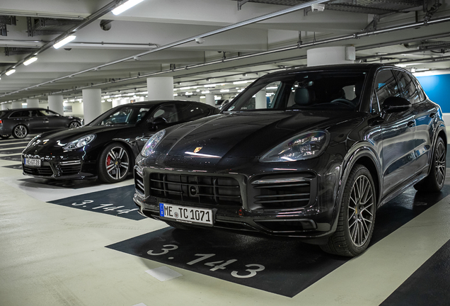 Porsche 9YA Cayenne GTS