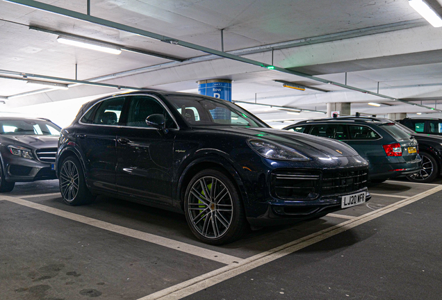 Porsche Cayenne Turbo S E-Hybrid