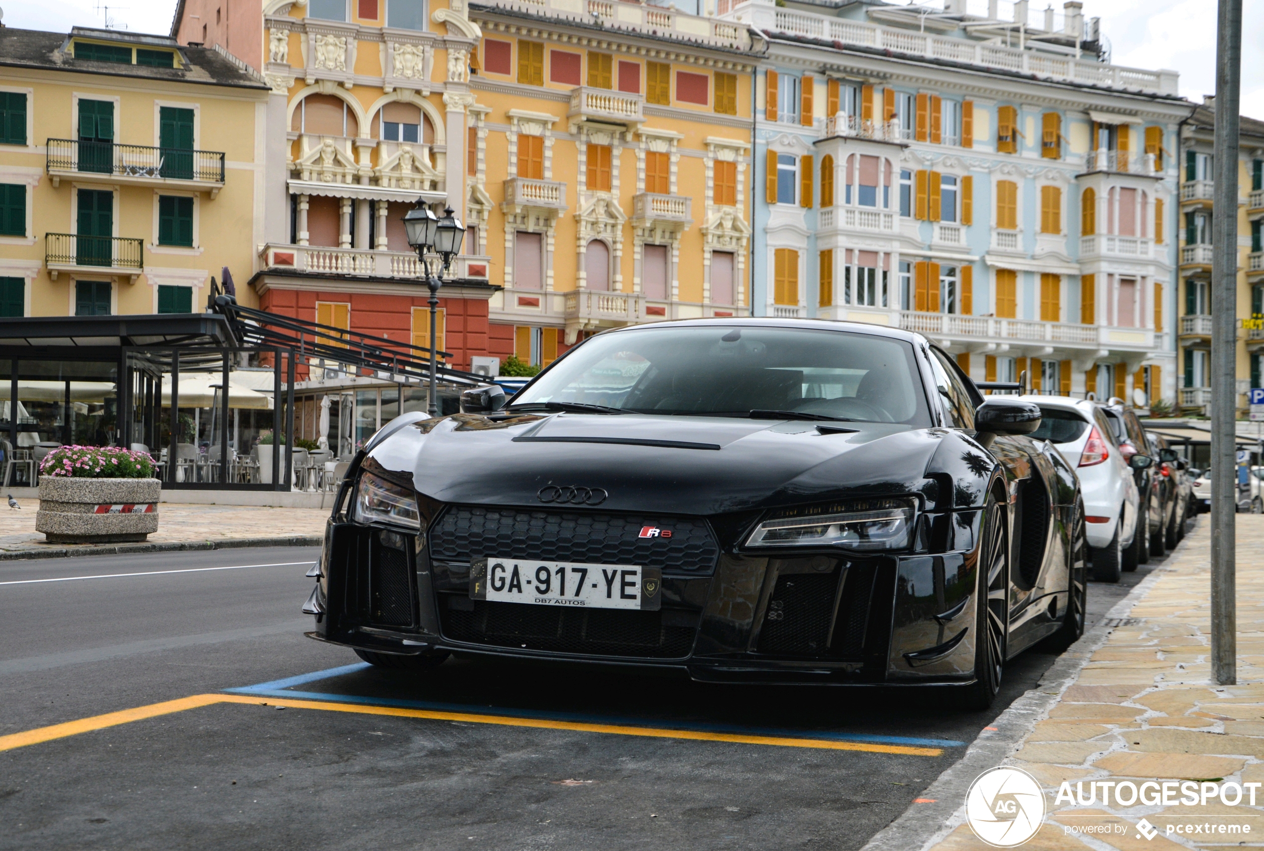 アウディ R8 2013 Audi R8 Facelift Revealed in Paris - autoevolution
