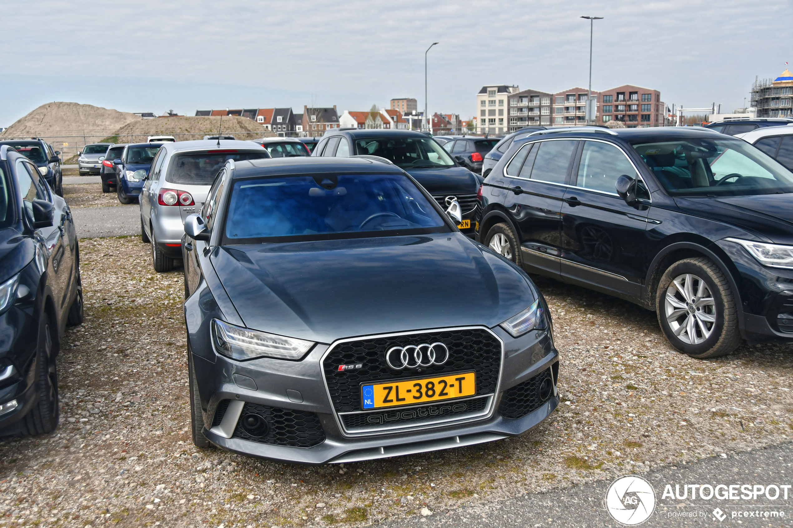 Audi RS6 Avant C7 2015