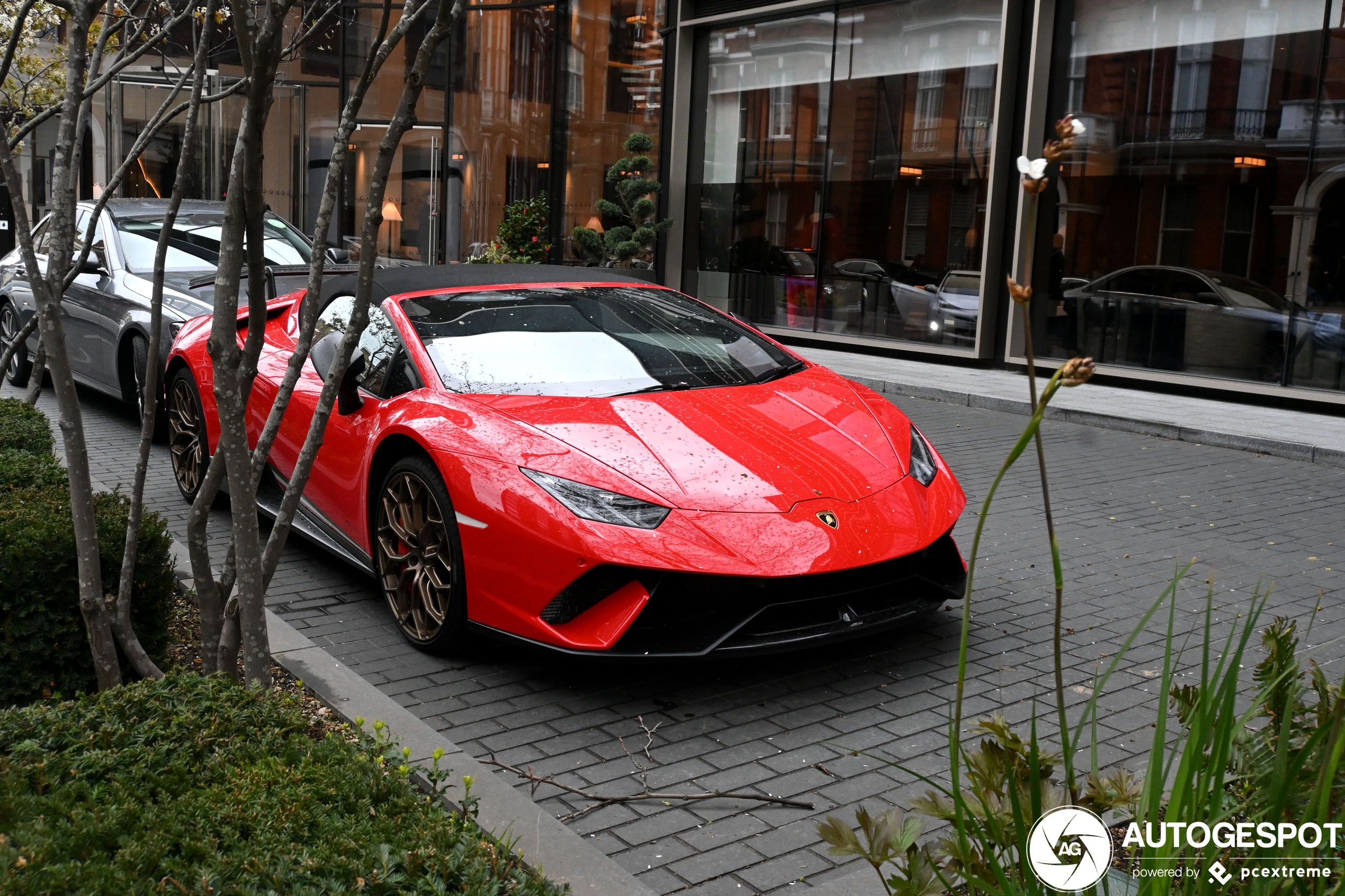 Lamborghini Huracán LP640-4 Performante Spyder