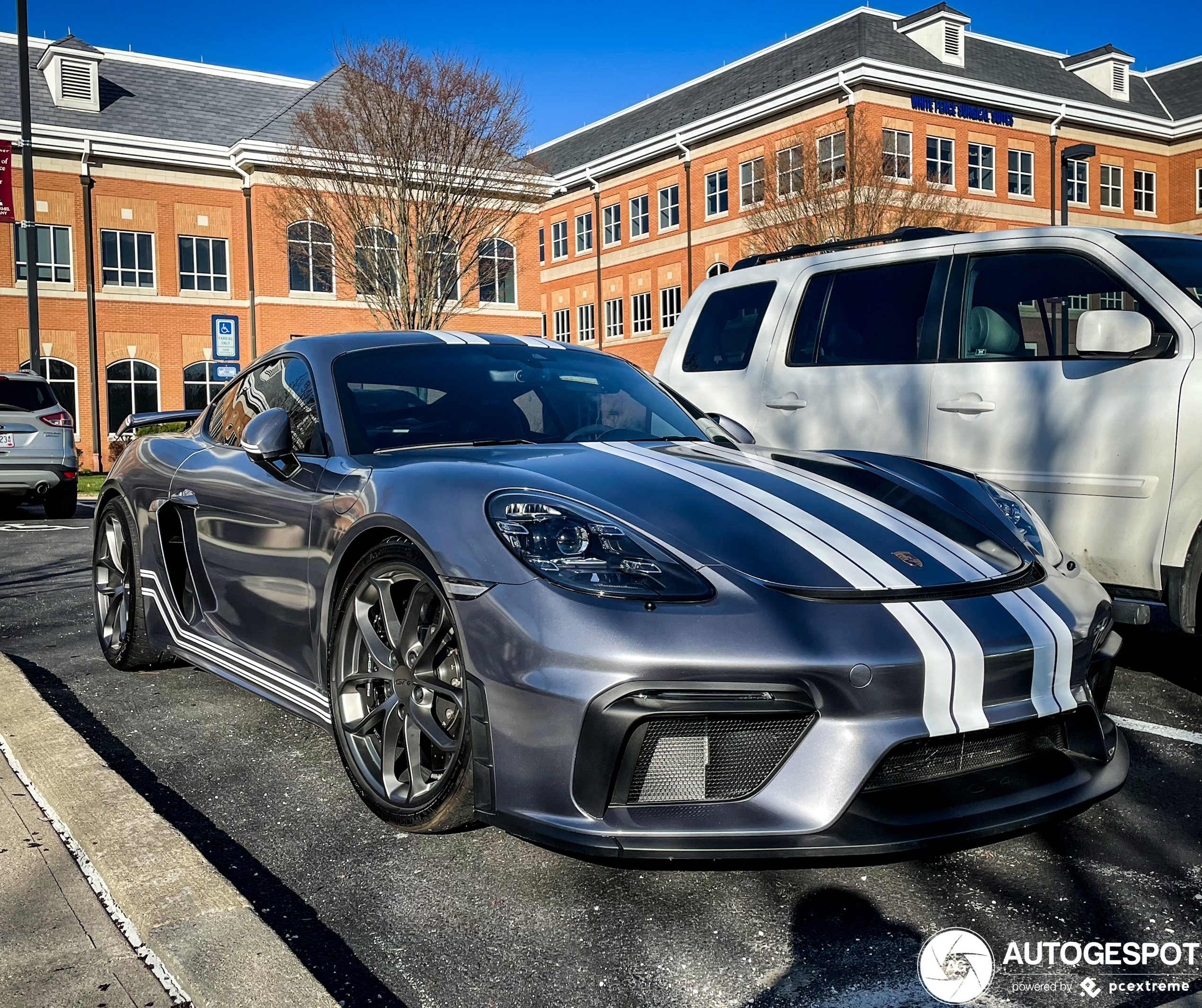 Porsche 718 Cayman GT4