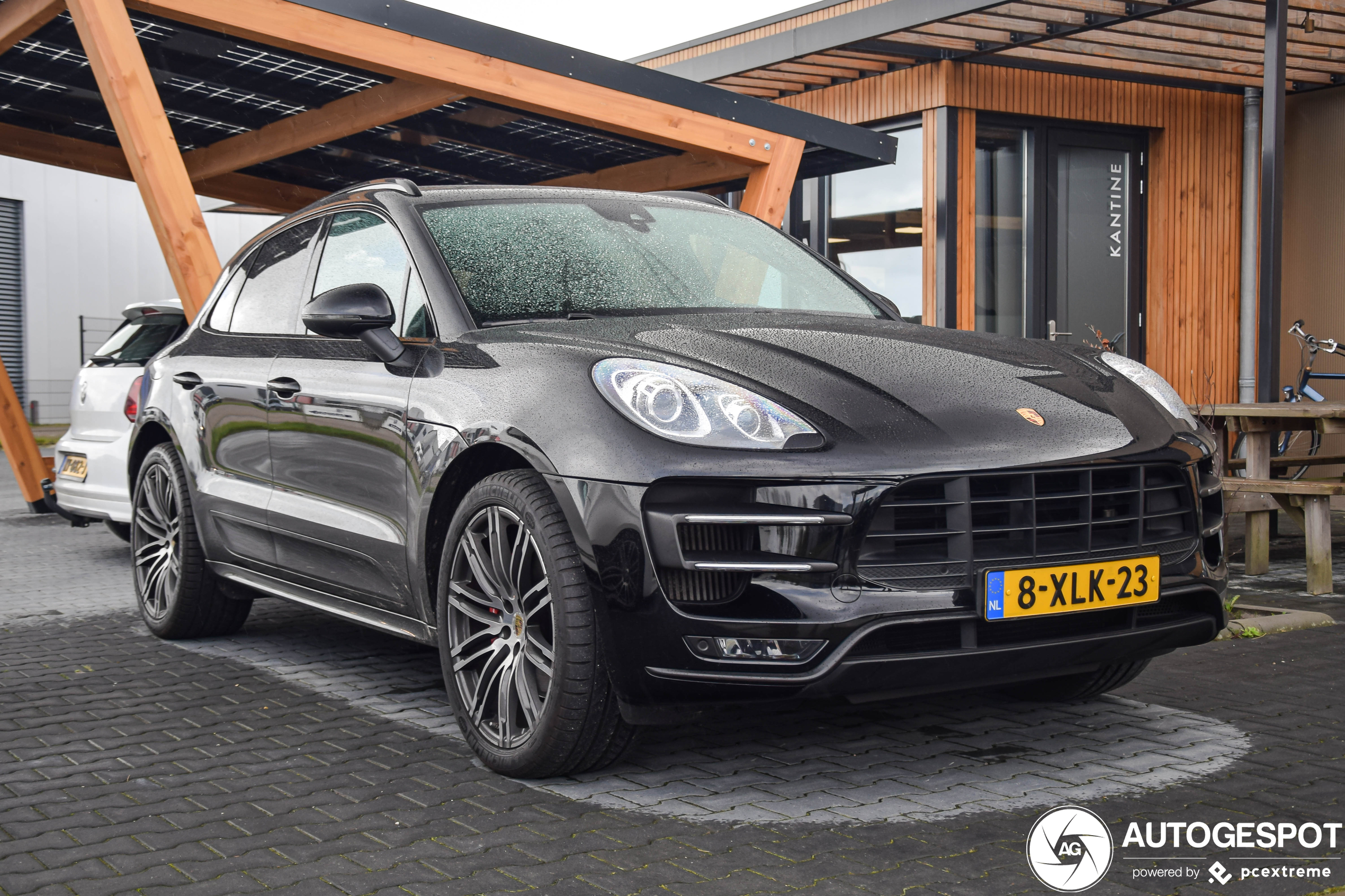 Porsche 95B Macan Turbo