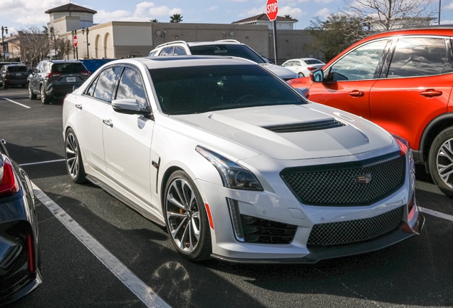 Cadillac CTS-V 2015