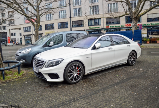 Mercedes-AMG S 63 V222