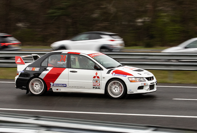 Mitsubishi Lancer Evolution IX