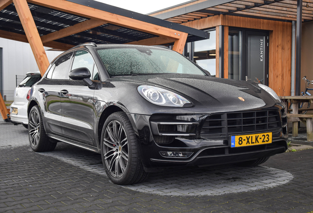 Porsche 95B Macan Turbo