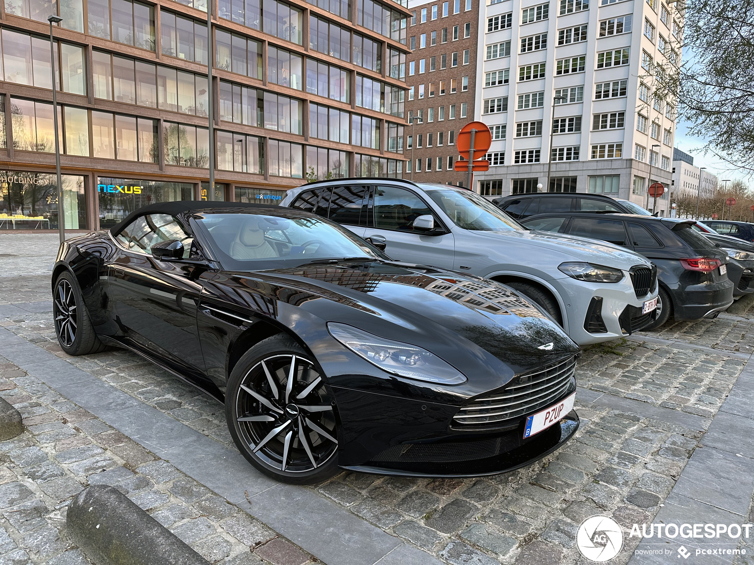 Aston Martin DB11 V8 Volante