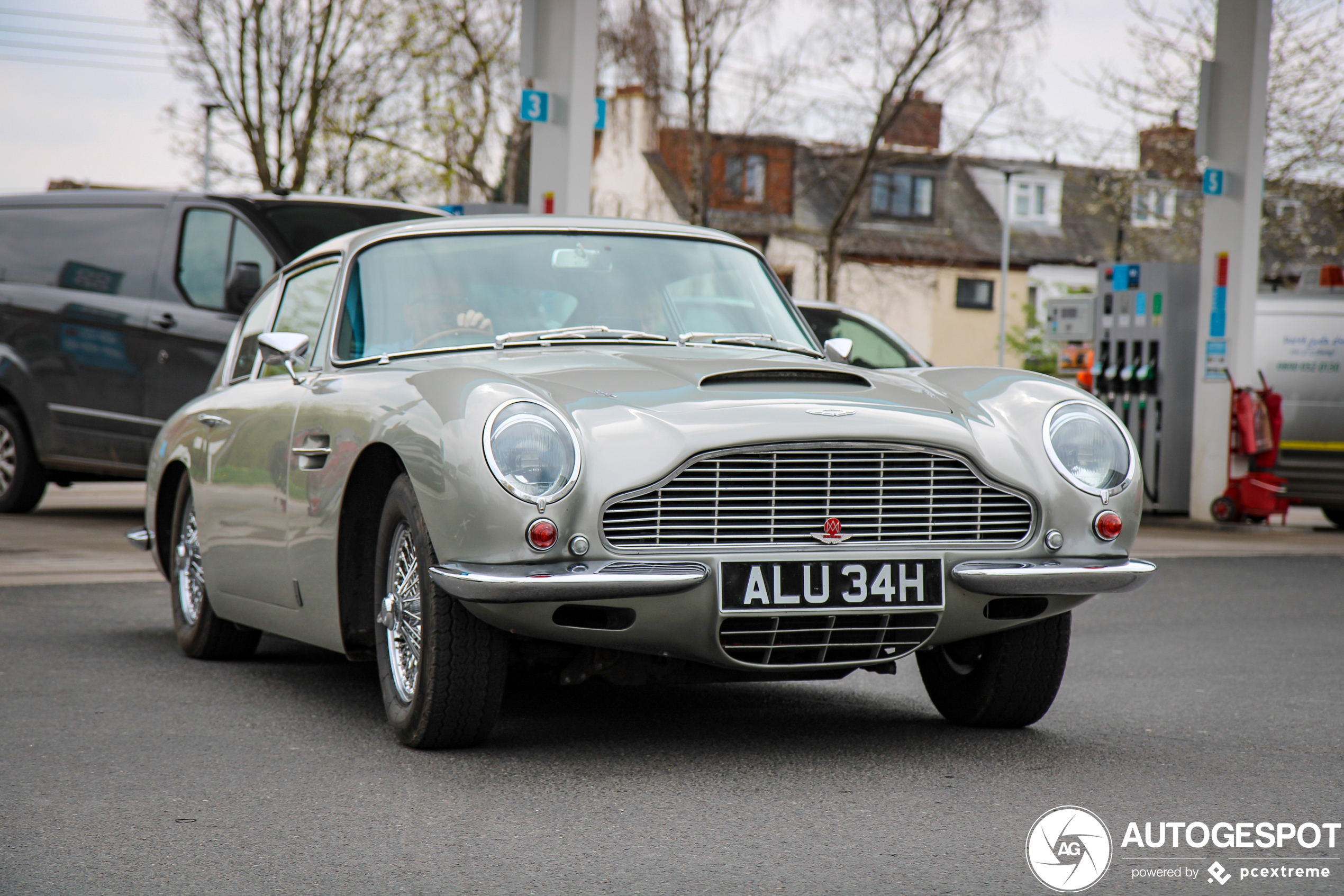 Aston Martin DB6 Superleggera