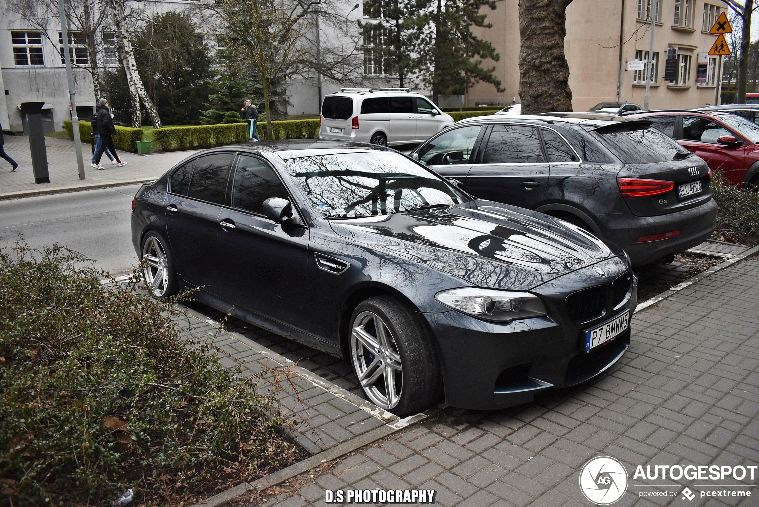 BMW M5 F10 2011