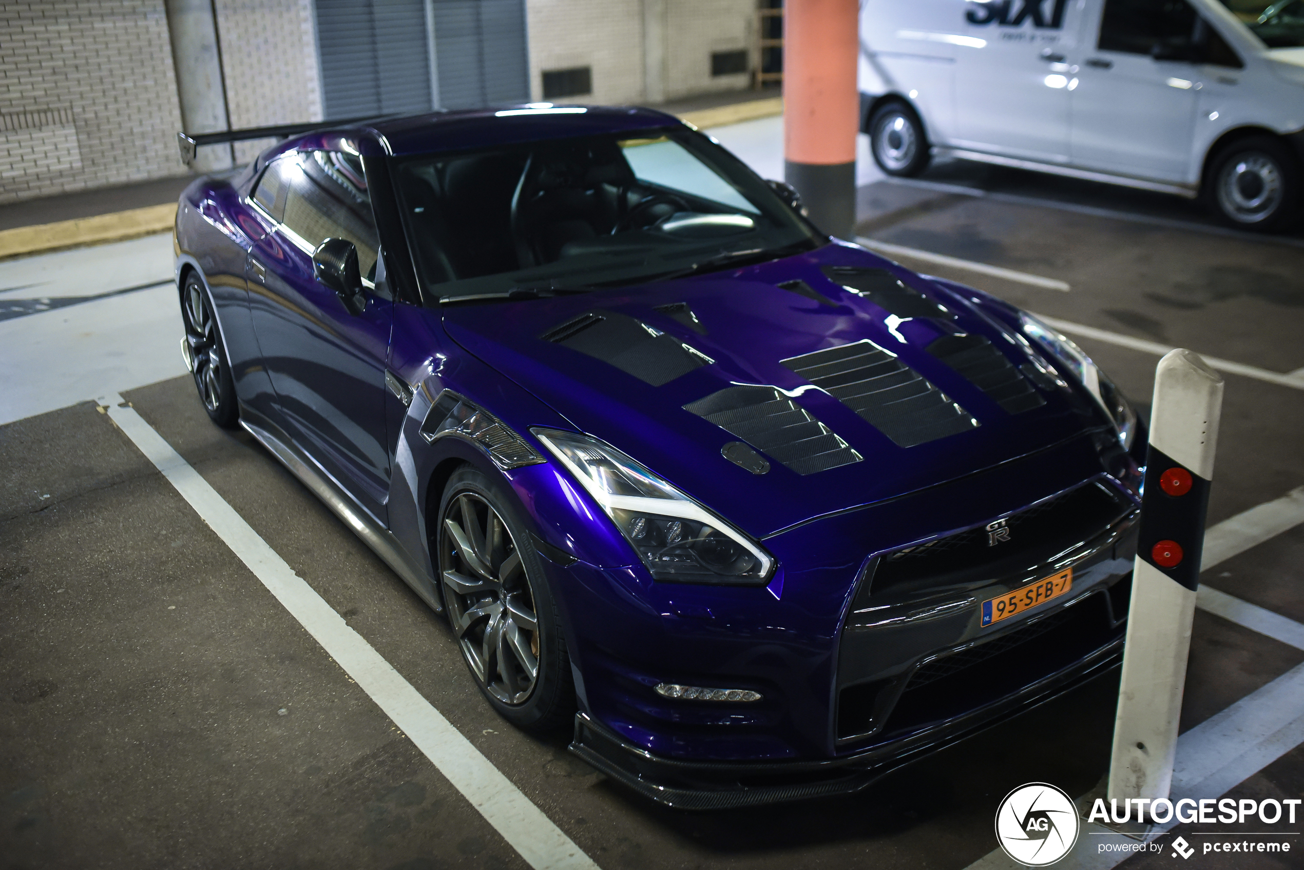 Nissan GT-R 2011