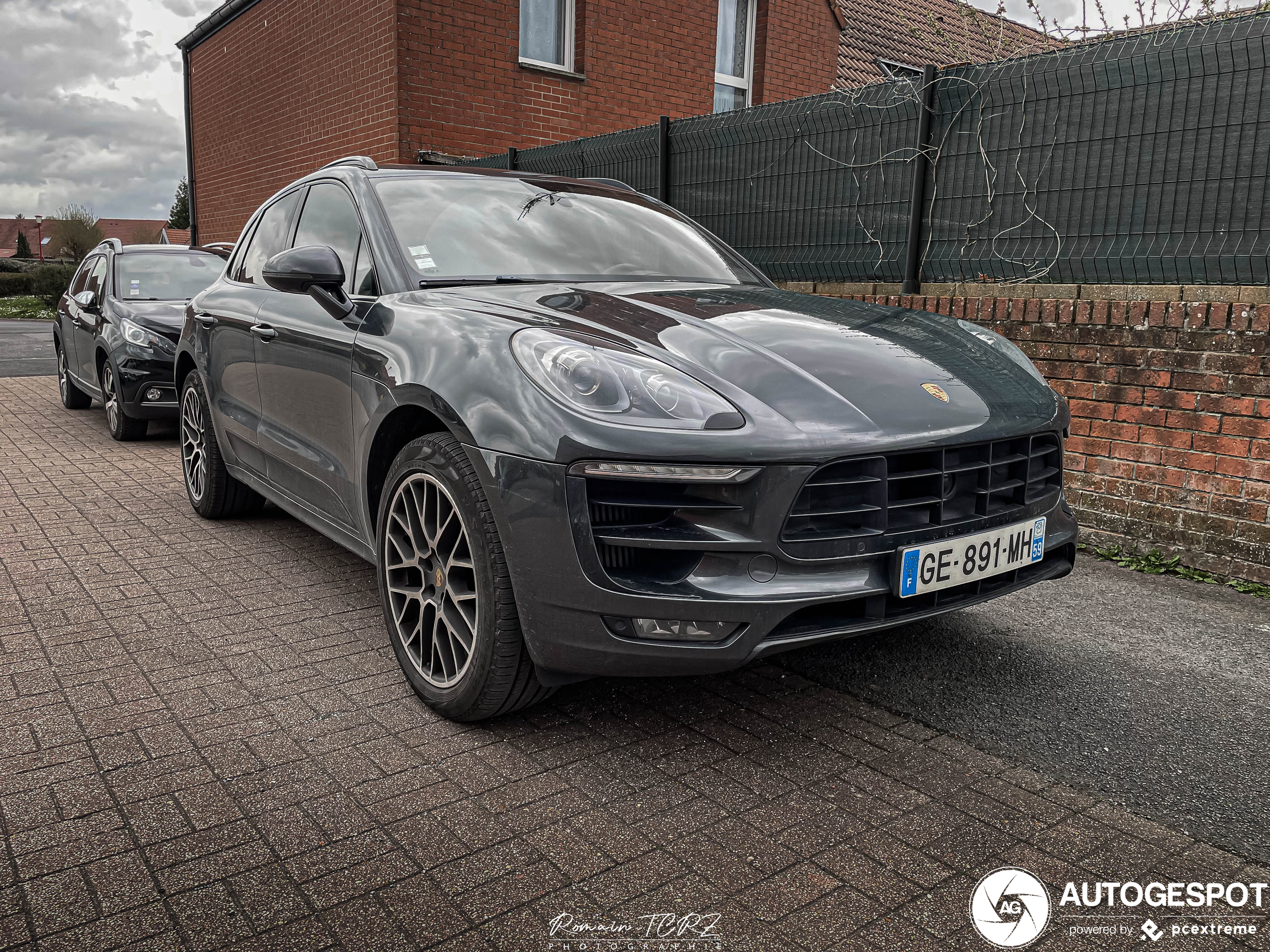 Porsche 95B Macan GTS