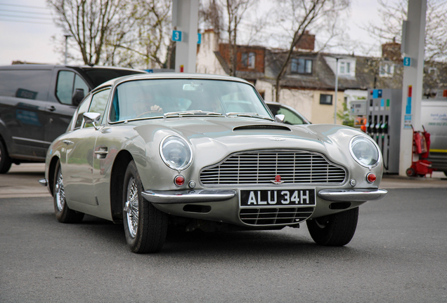 Aston Martin DB6 Superleggera