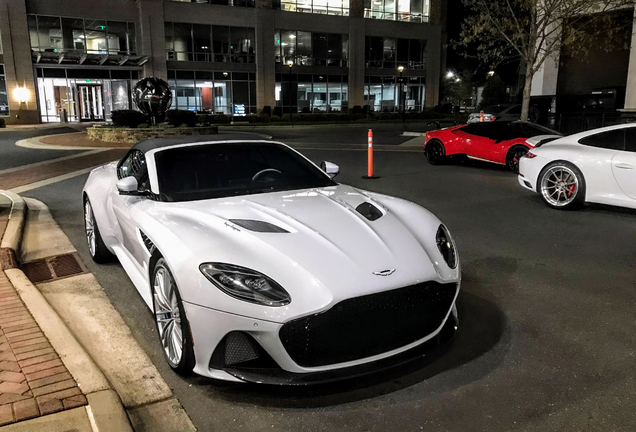 Aston Martin DBS Superleggera Volante