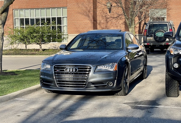 Audi S8 D4