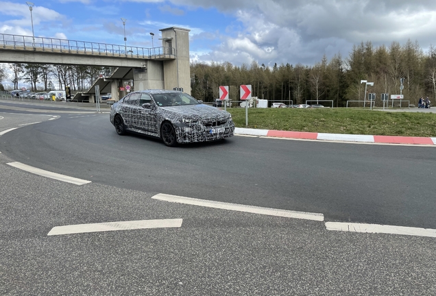 BMW M5 G90