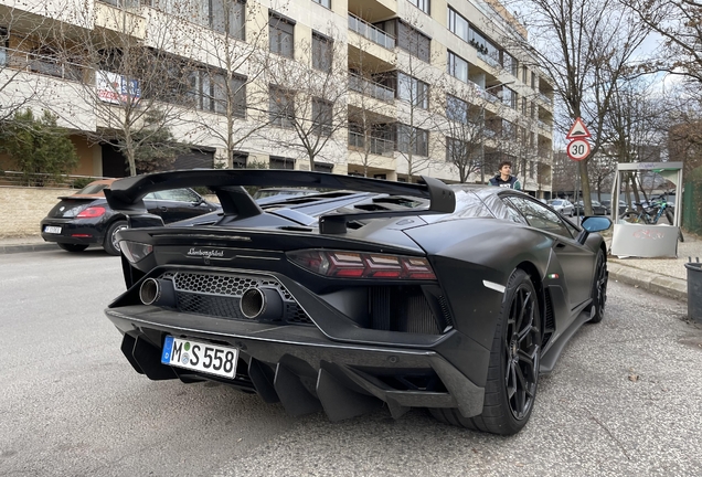 Lamborghini Aventador LP770-4 SVJ