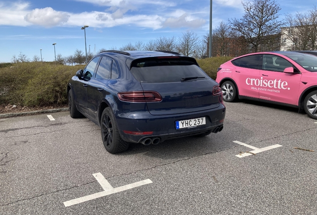 Porsche 95B Macan GTS