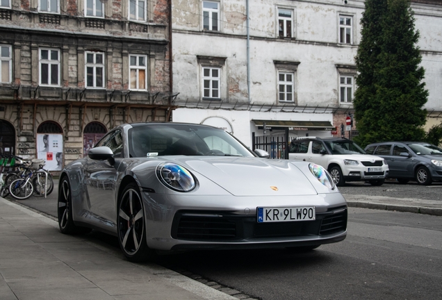 Porsche 992 Carrera 4S