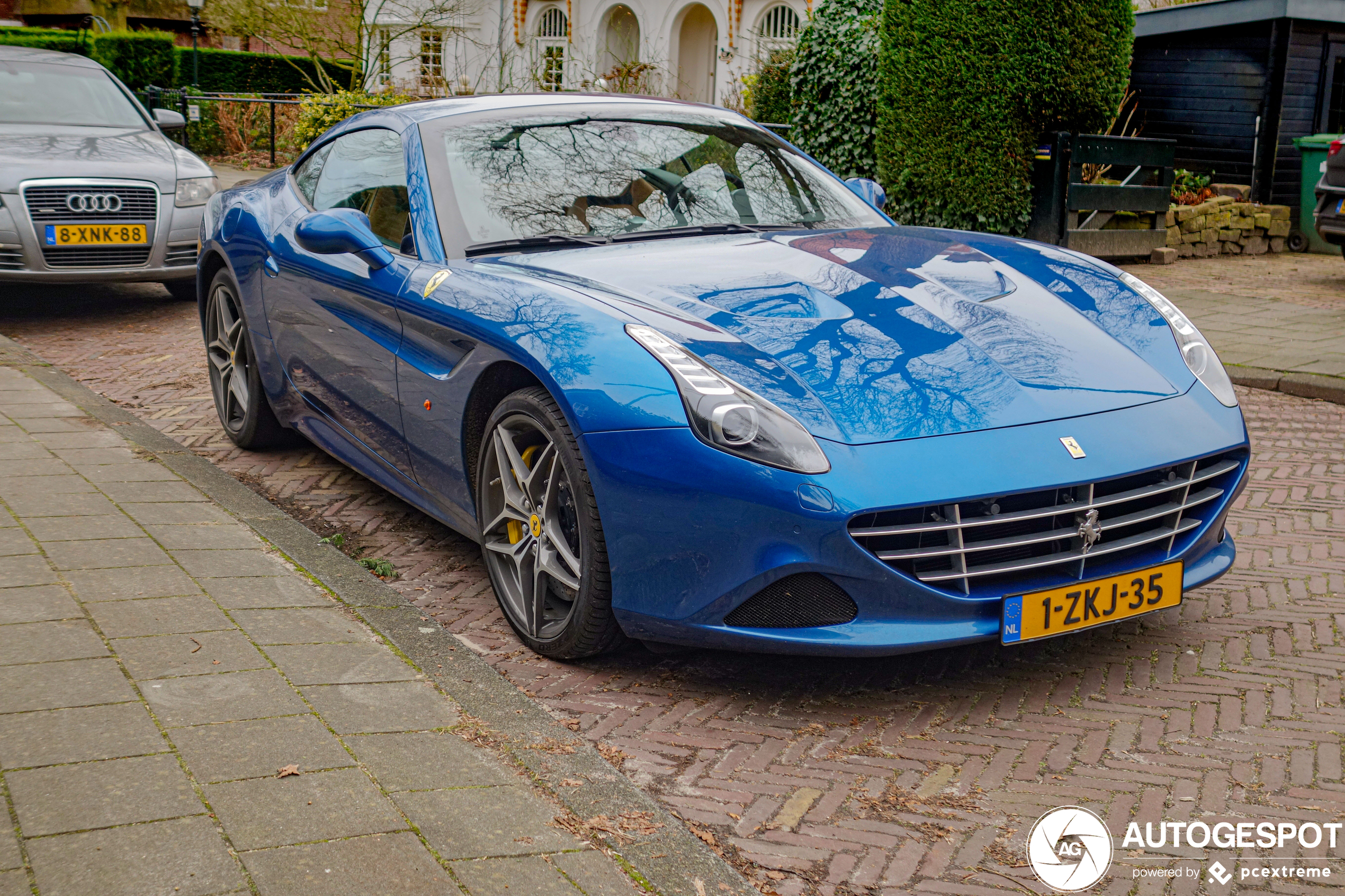 Ferrari California T