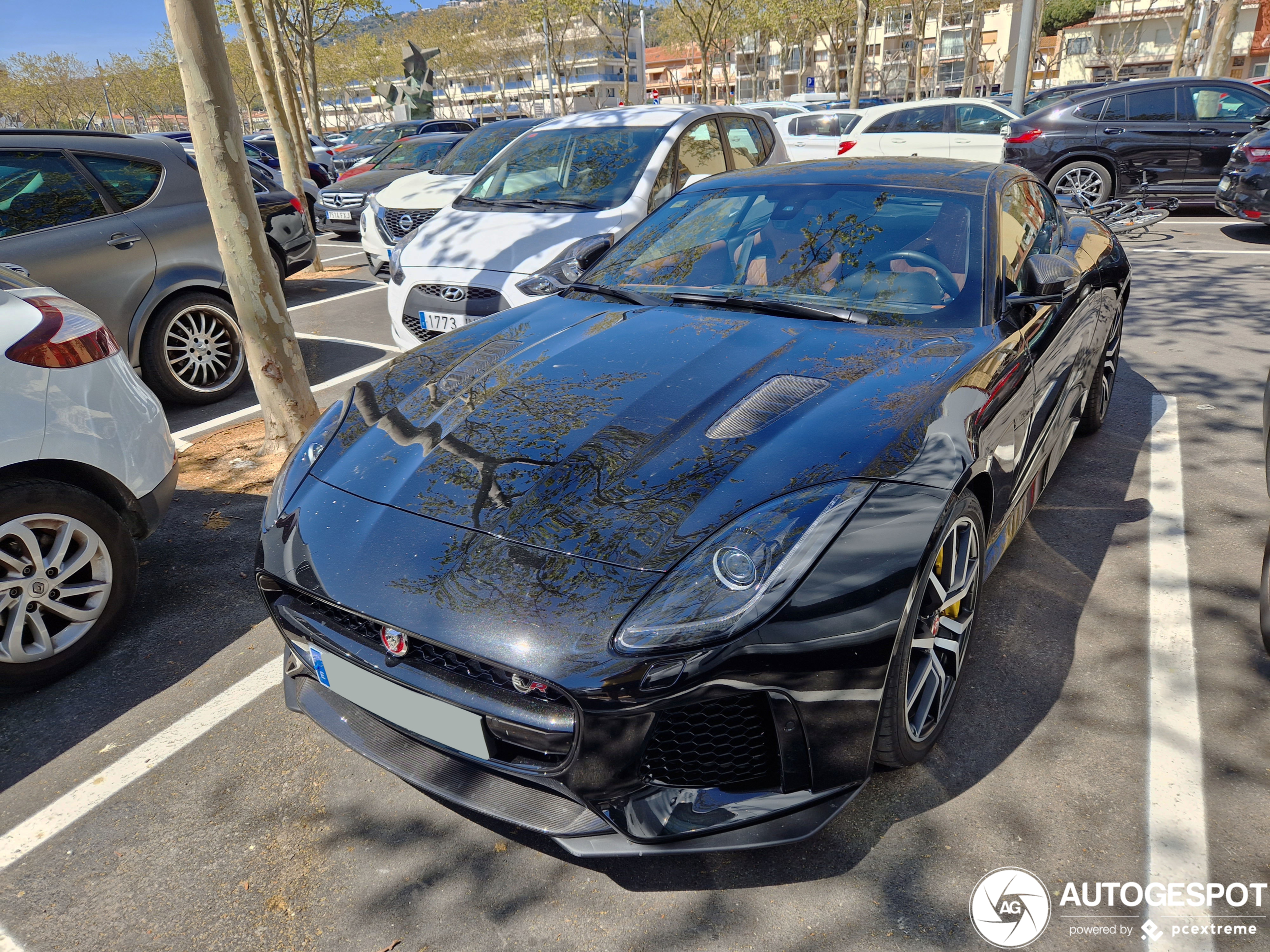 Jaguar F-TYPE SVR Coupé