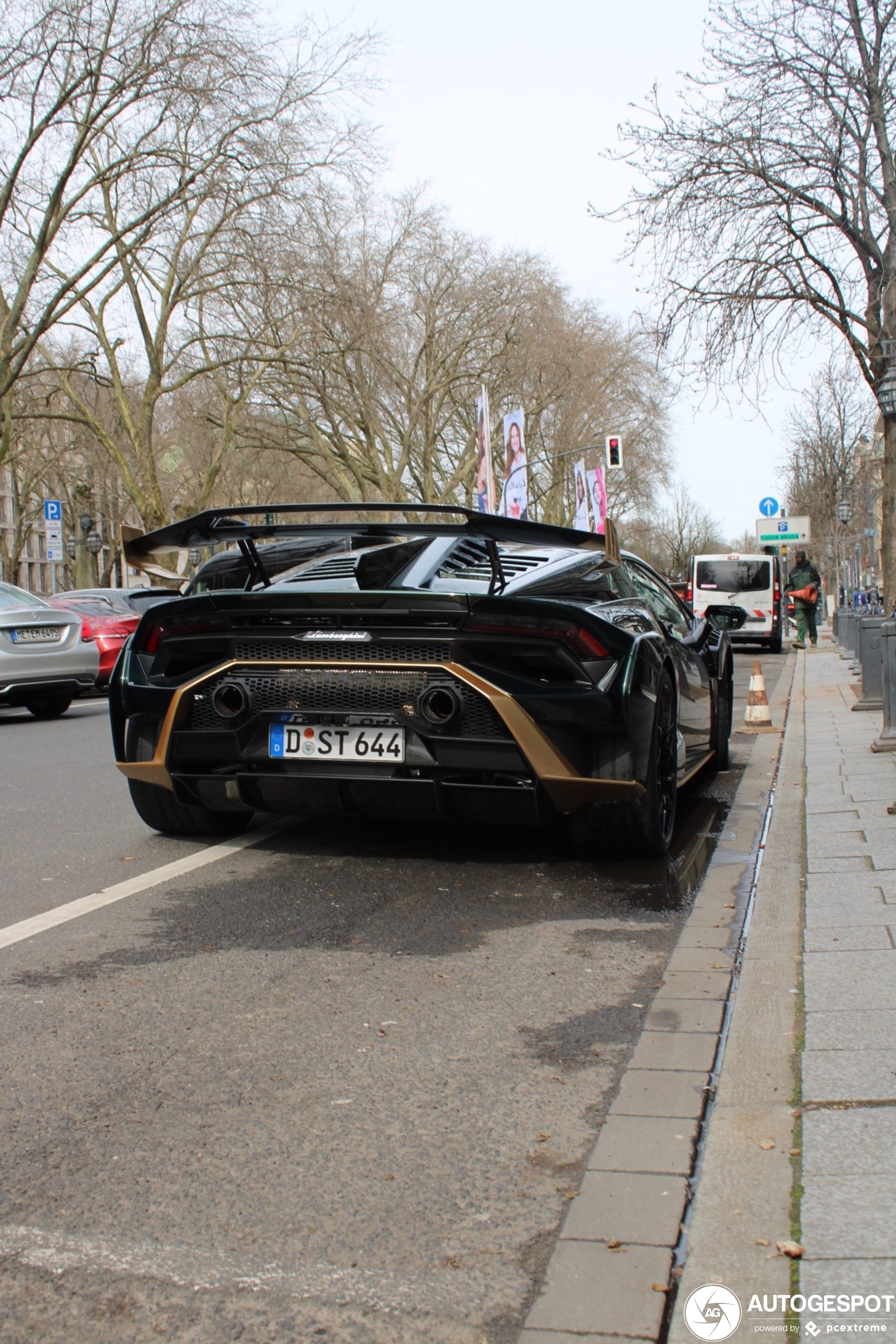 Lamborghini Huracán LP640-2 STO