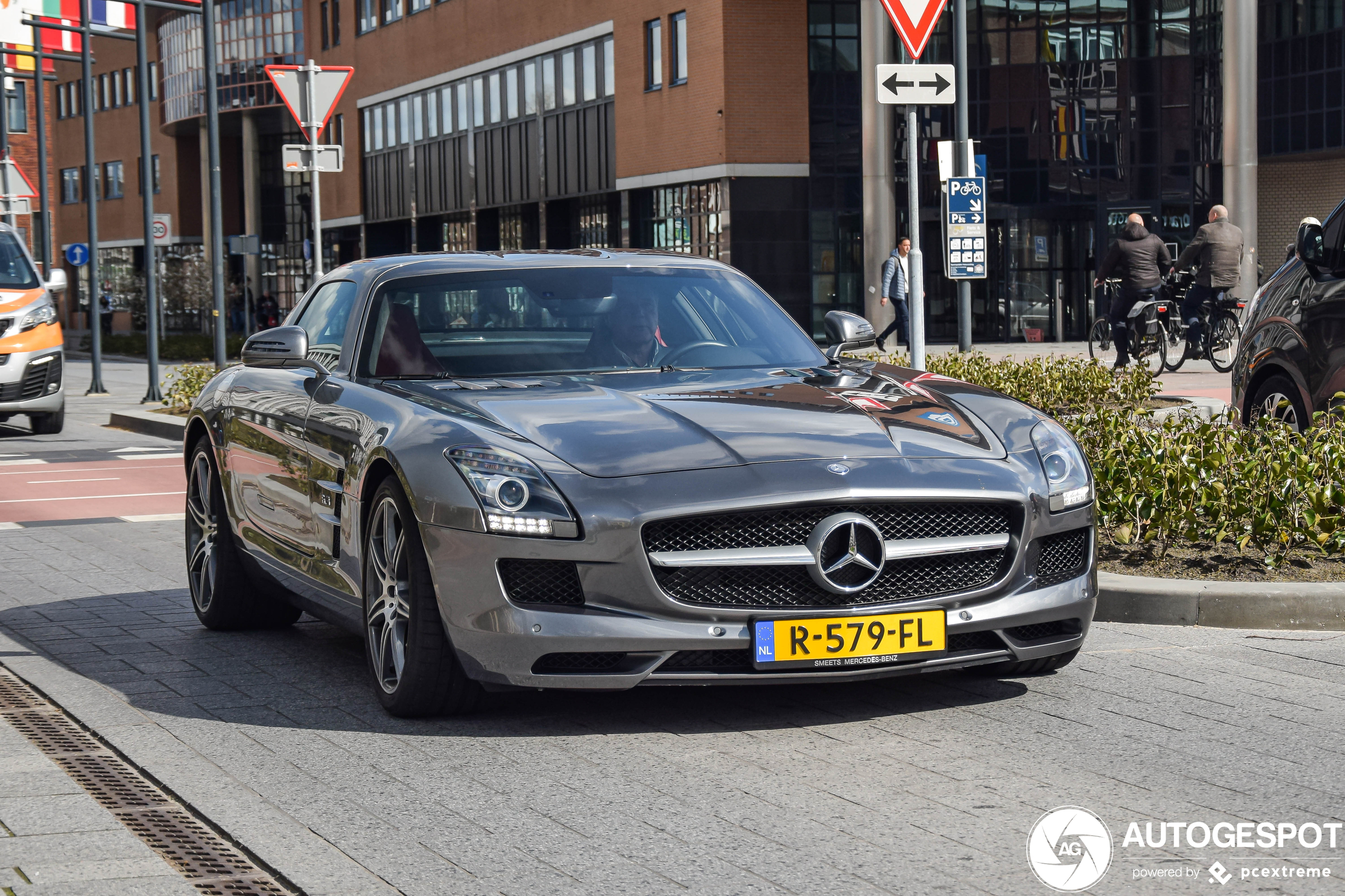 Mercedes-Benz SLS AMG GT