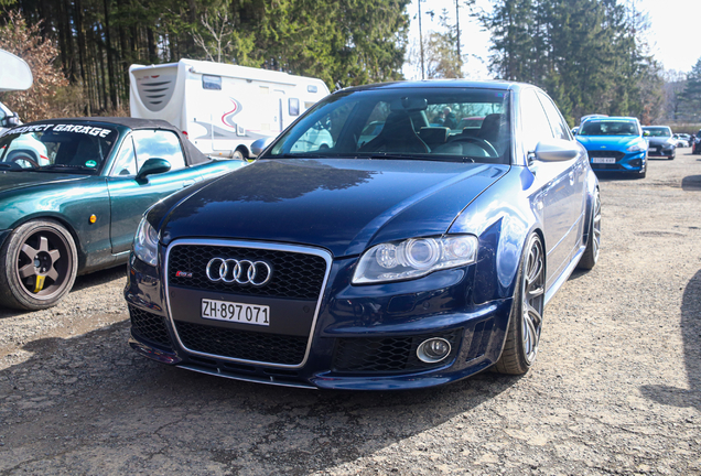 Audi RS4 Sedan