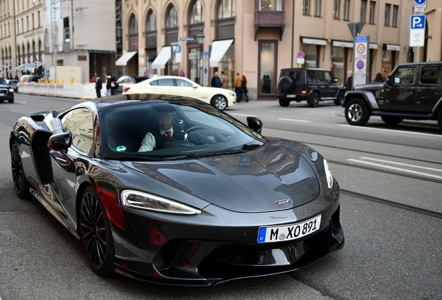 McLaren GT