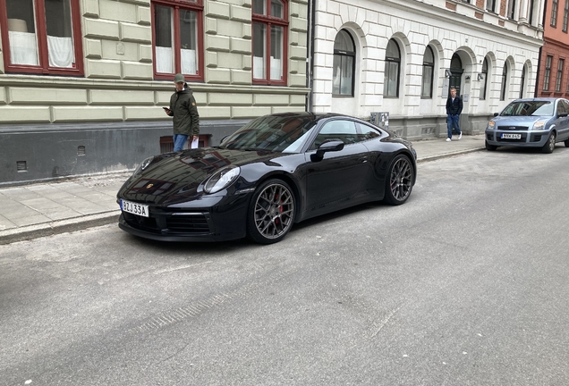 Porsche 992 Carrera 4S