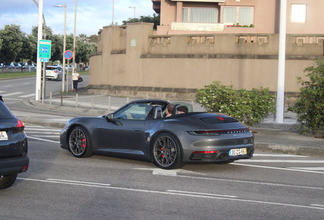 Porsche 992 Carrera 4S Cabriolet