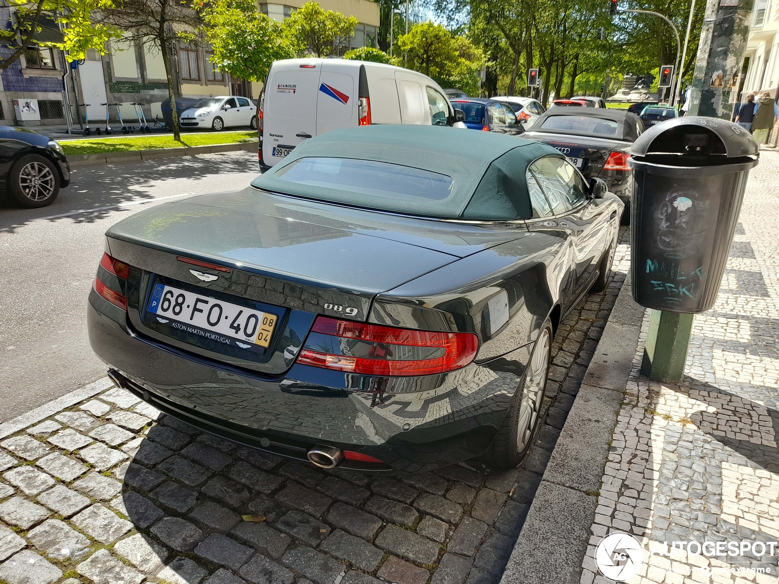 Aston Martin DB9 Volante