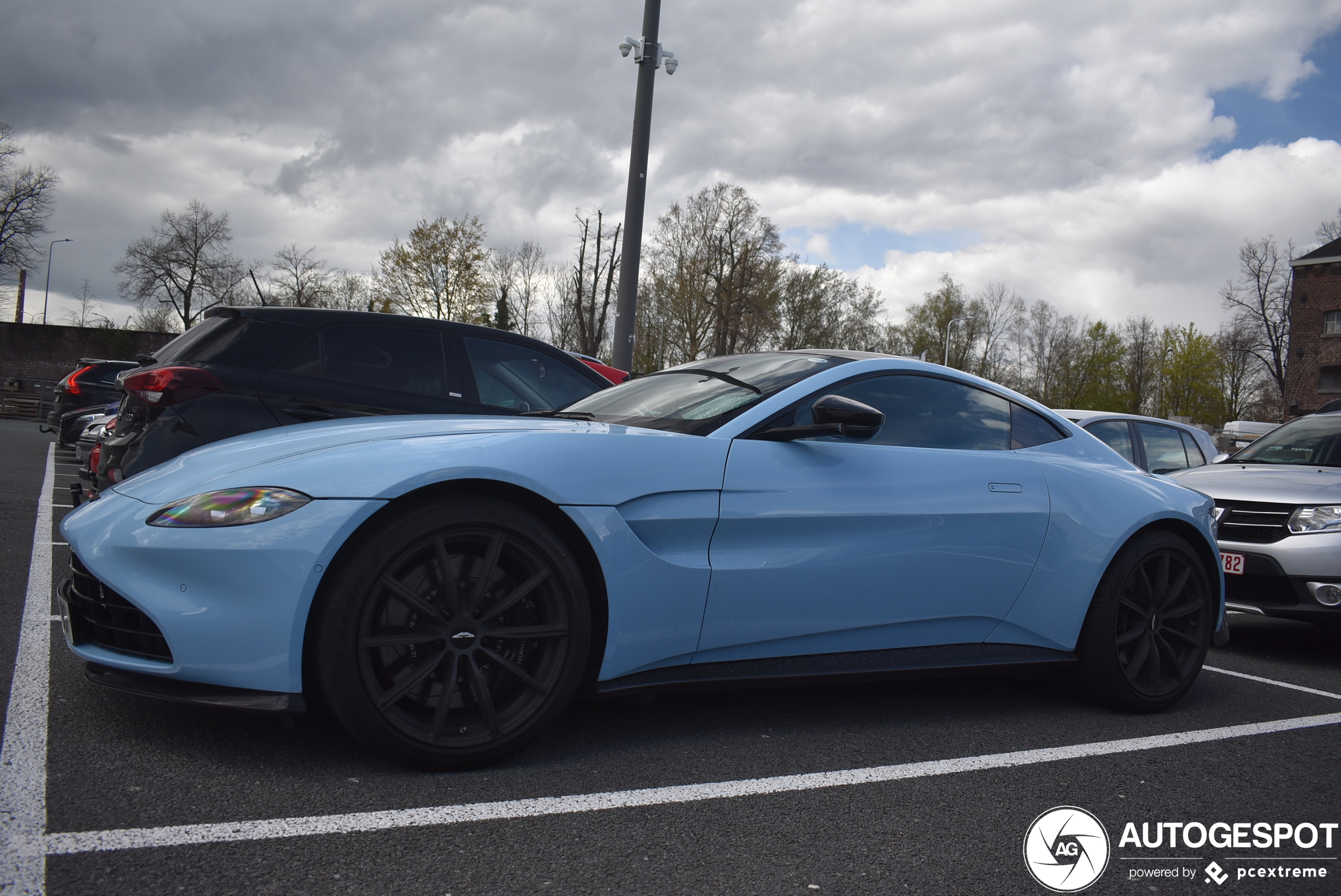 Aston Martin V8 Vantage 2018