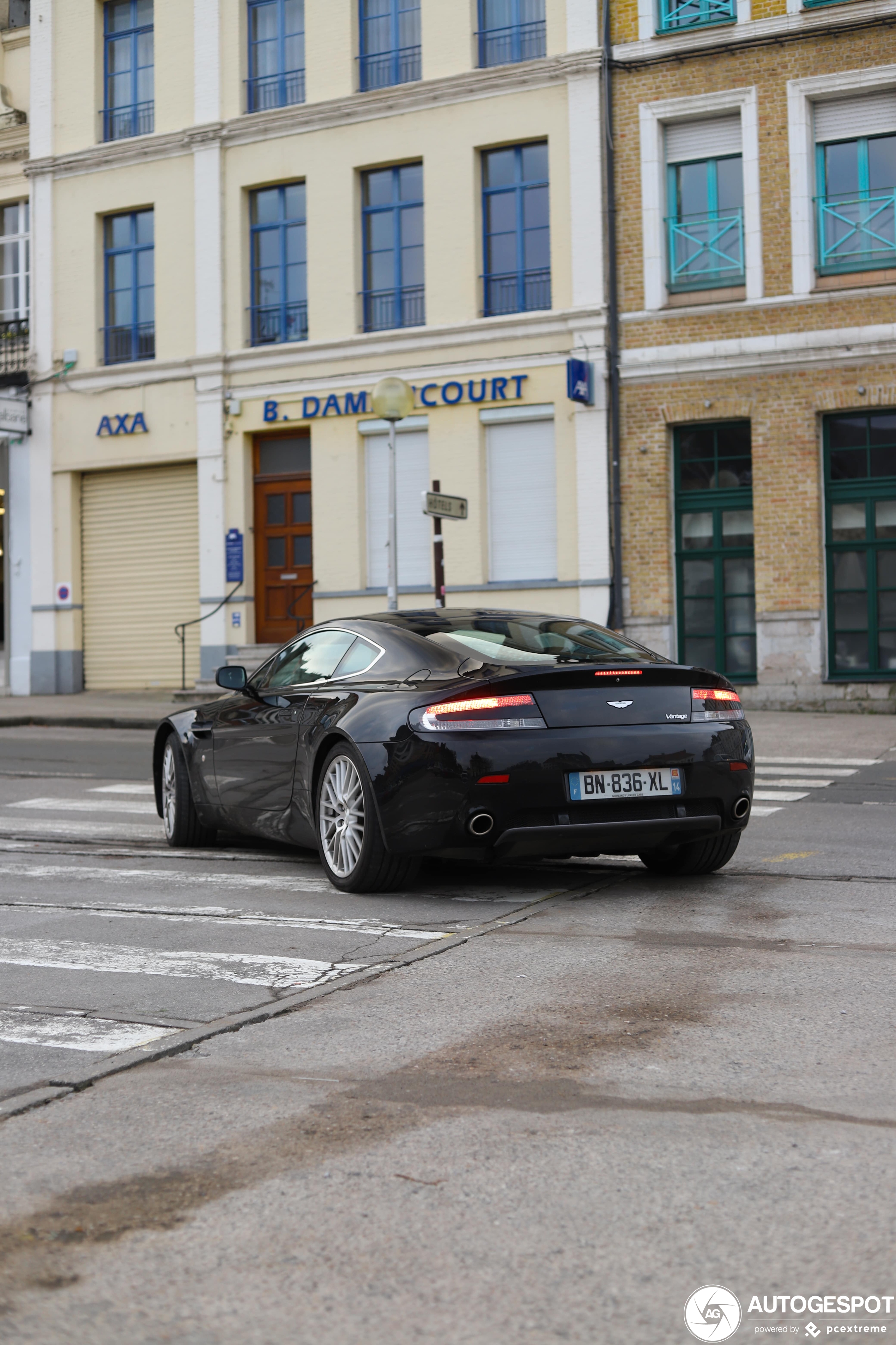 Aston Martin V8 Vantage