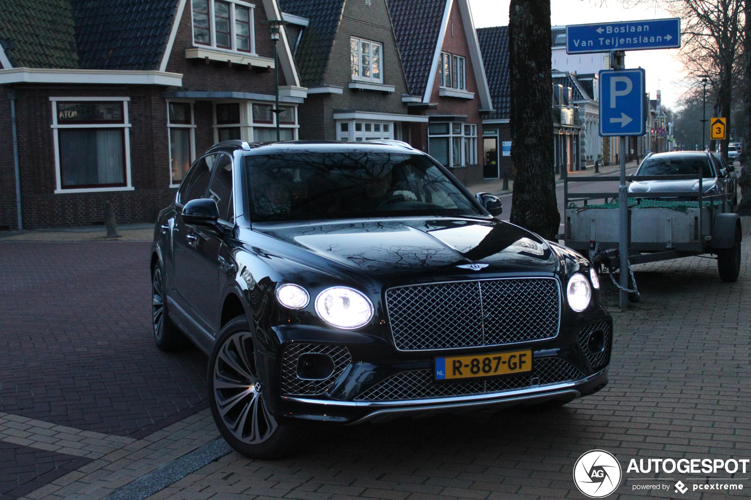 Bentley Bentayga V8 2021