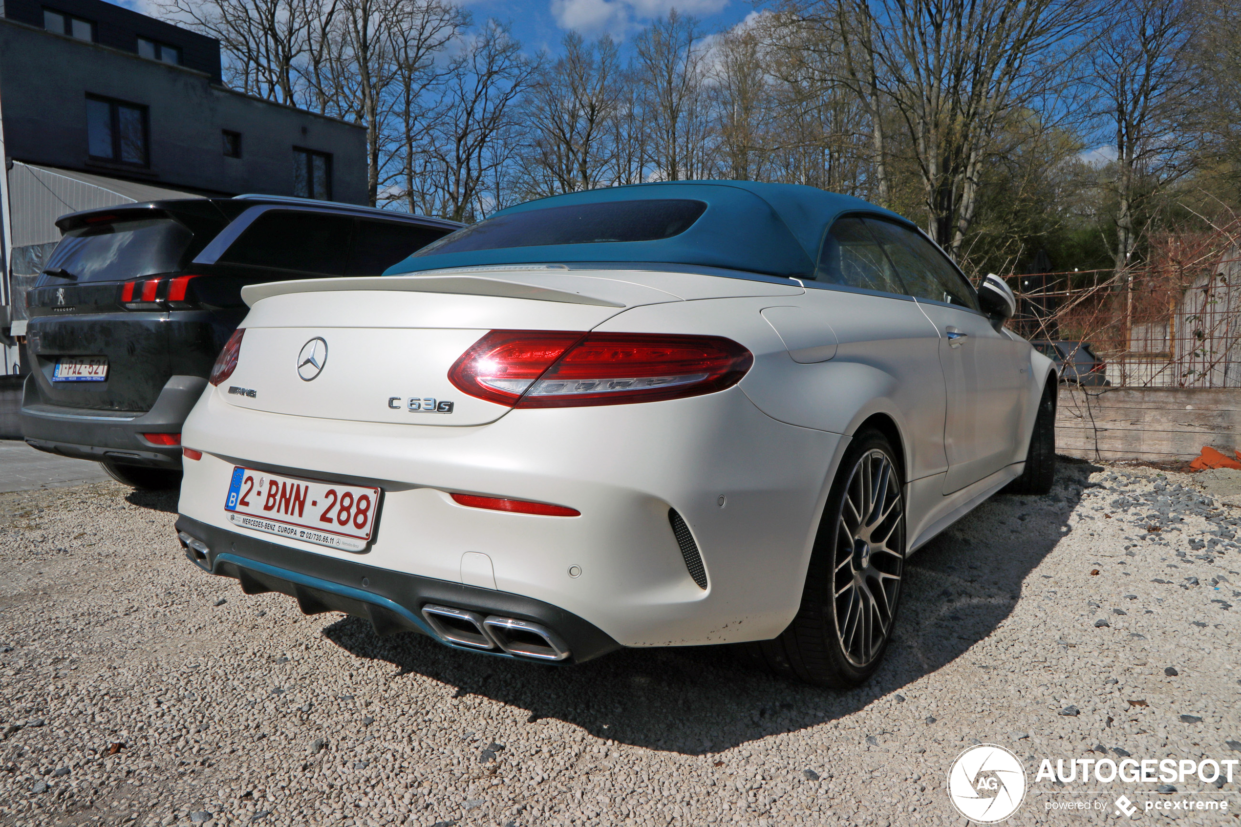 Mercedes-AMG C 63 S Convertible A205 Ocean Blue Edition